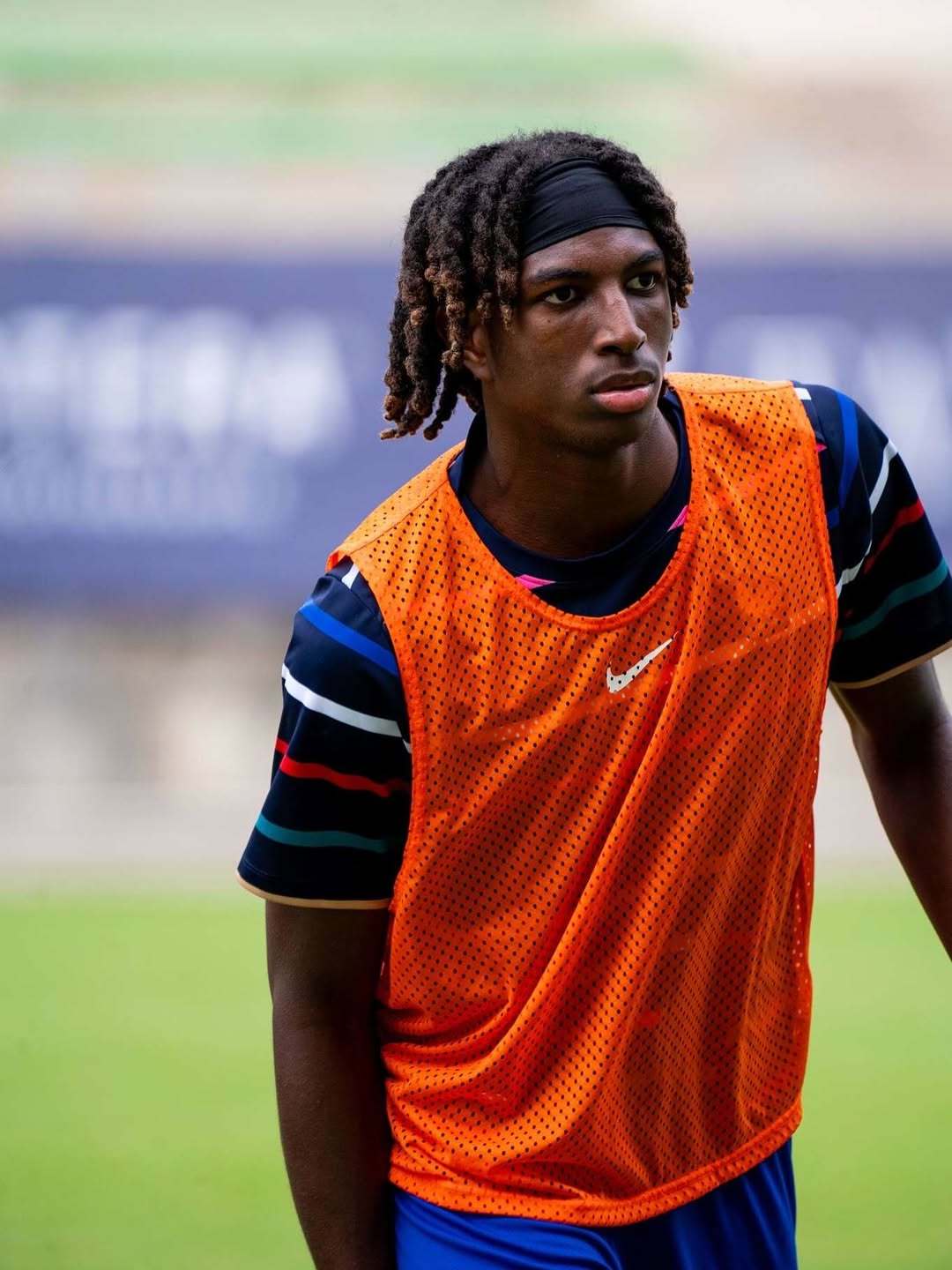 巴萨在法甲发现瑰宝，他们正密切关注南特十七岁的中后卫天才塔蒂