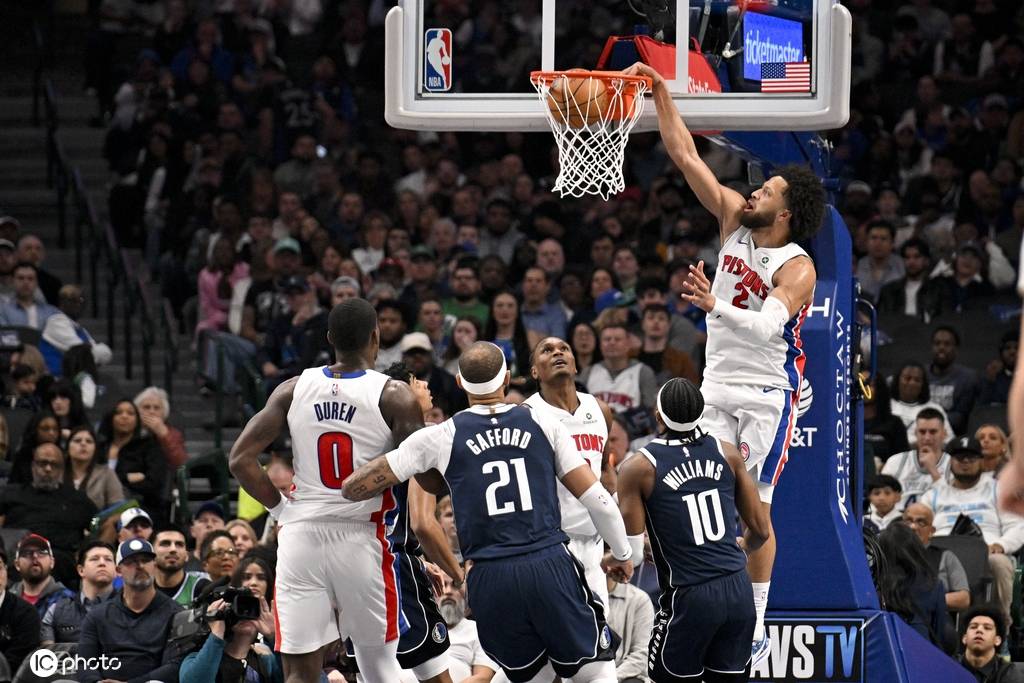 弗拉格23+10坎宁安29+10 独行侠加时险胜活塞